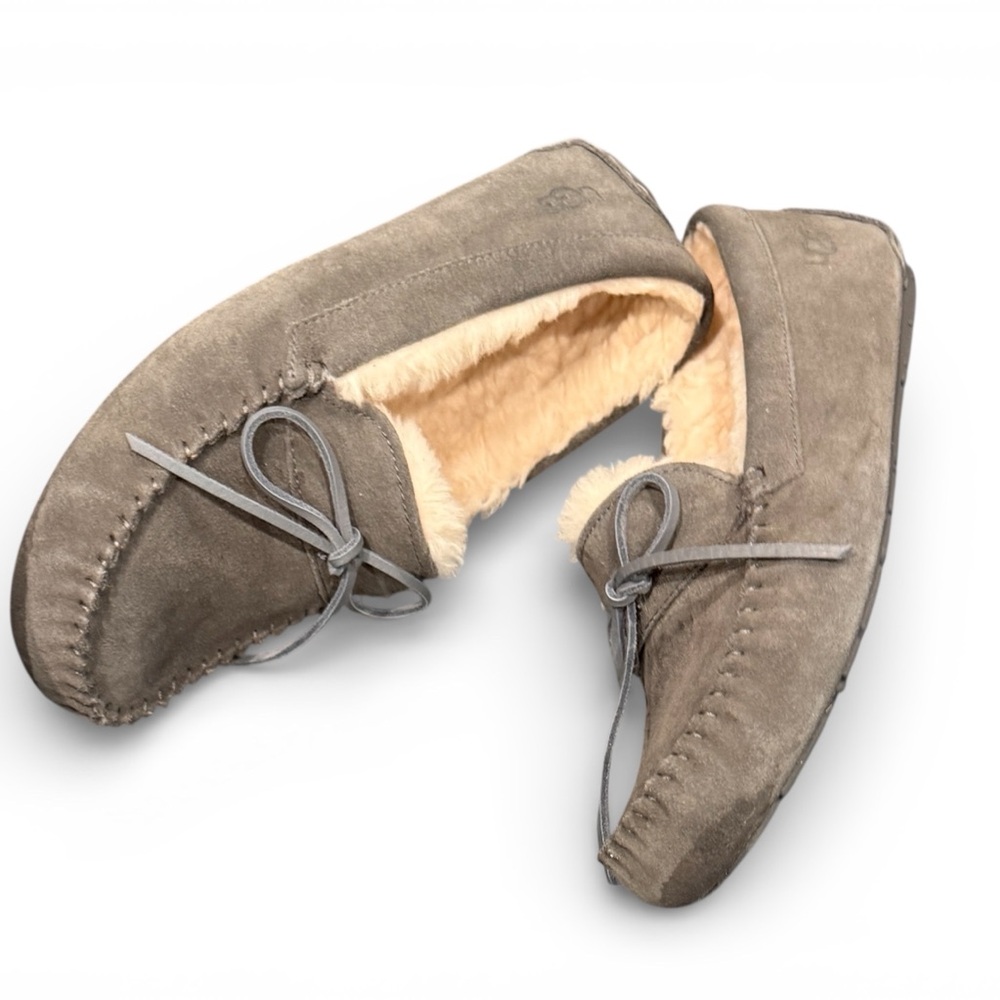 Uggs Men Moccasin  Loafer Grey Suede w/wool lined Size 10 EUC - Picture 4 of 8